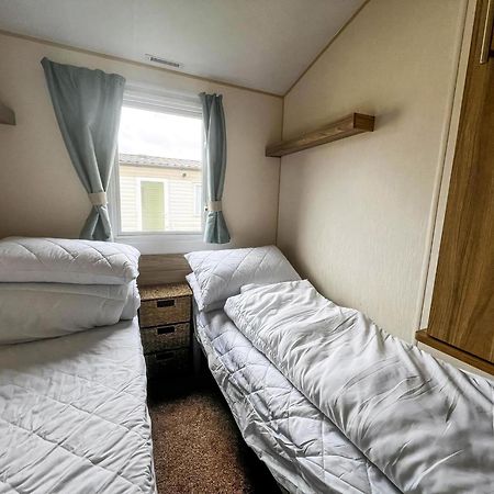 Lovely 6 Berth Caravan For Hire At Barmston Beach Holiday Park Ref 62062Hc Lund Exterior photo