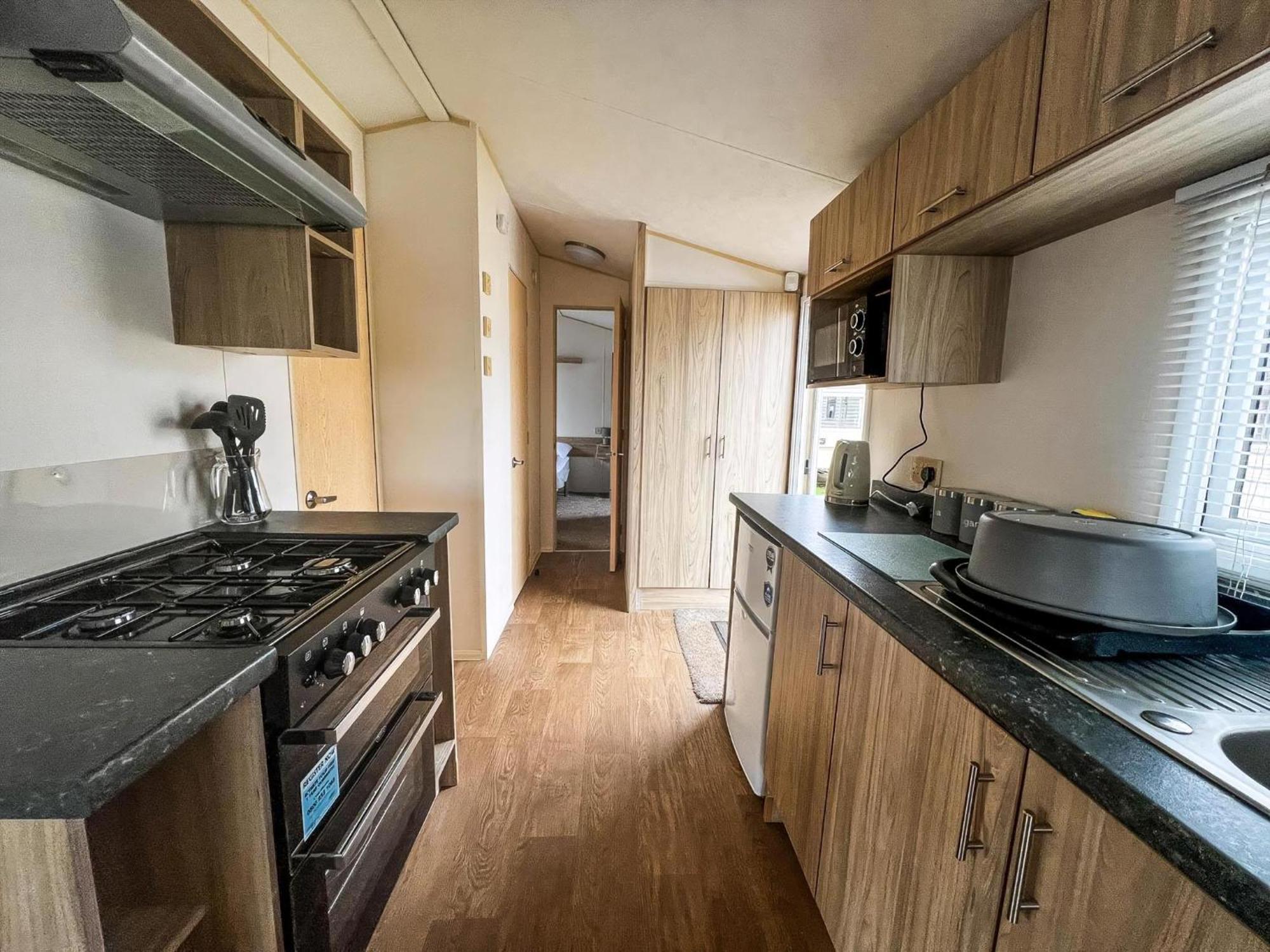 Lovely 6 Berth Caravan For Hire At Barmston Beach Holiday Park Ref 62062Hc Lund Exterior photo